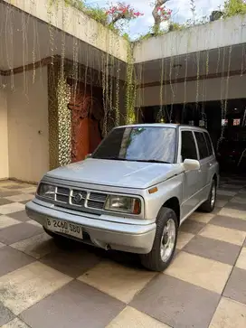 Dijual mobil suzuki sidekick tahun 1997 culture antik mulus
