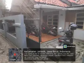 Dekat mushola,dekat pasar jatikramat