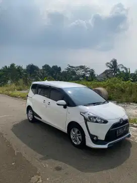 Dijual Cepat Sienta Type G 2016