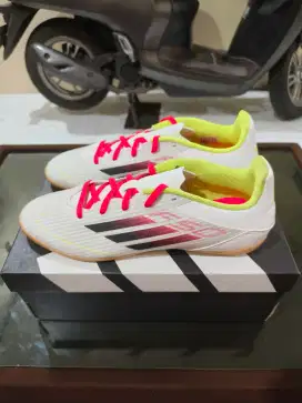 Sepatu Futsal Adidas F50