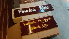 PAPAN NAMA TULISAN KAYU