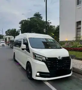 Hiace Premio tahun 2022