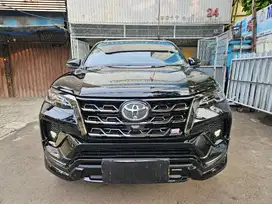 13 rb km full ori Toyota Fortuner 2.8 GR sport diesel at 2023 nik 2022