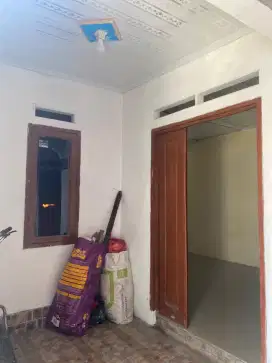 Disewakan rumah, dekat kantor Jasa Marga