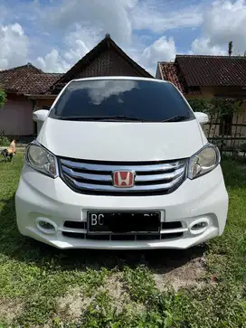 Freed Putih PSD 2015