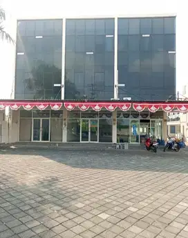 Ruko baru hadap jalan raya