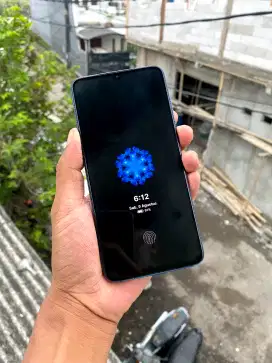 Xiaomi mi 9 flegship 8/128gb NFC Snapdragon 855 gaming