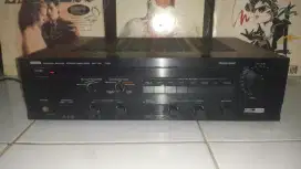 Amplifieer Yamaha AVC-30