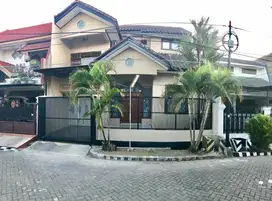 Dijual Rumah 2 Lantai Simpang Darmo Permai Selatan Surabaya