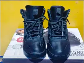 Sepatu Nike Court Borough mid winter full black sz 44,5