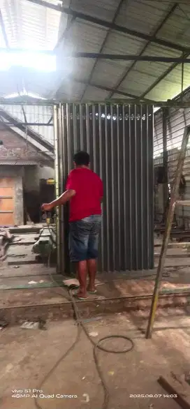 pintu harmonika