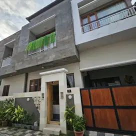 Rent rumah msh baru cluster one gate full furnis soka dkt sanur,rs bih
