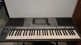 Keyboard Yamaha PSR S770