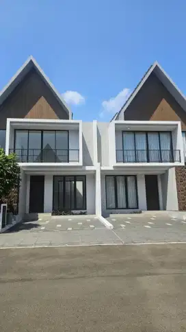 Disewakan rumah baru, 2 lantai Sumarecon Kota Bogor, akses toll 0 KM