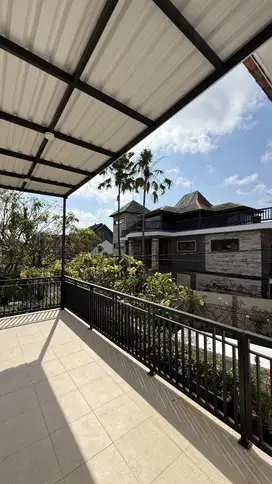 DIJUAL RUMAH BARU DAN MEWAH 2 LANTAI HOOK JIMBARAN BALI
