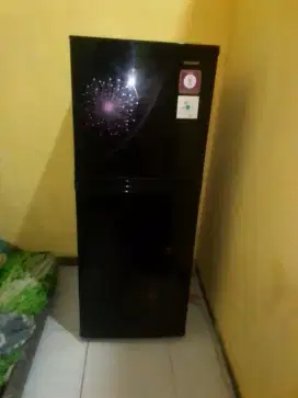 Kulkas Sharp 2 pintu