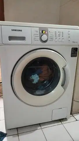 Mesin cuci otomatis samsung