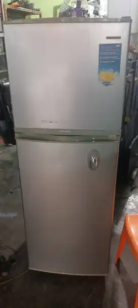 Jual kulkas Samsung masih original+garansi satu bulan