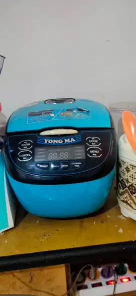 Rice cooker Yong Ma Multi fungsi
