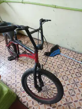 Sepeda BMX united UK 20