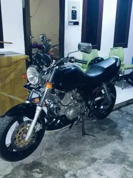 Suzuki thunder 250  2001