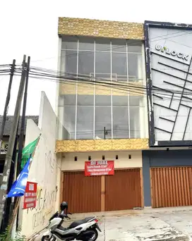 Ruko 3 Lantai di Jalan Palagan Tentara Pelajar