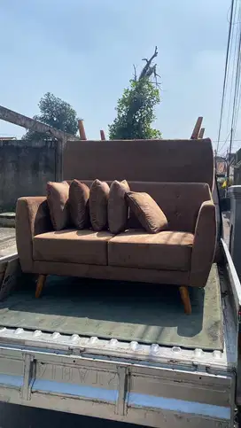 Jasa angkut barang dalam dan luar kota