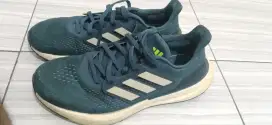 Sepatu Adidas purebost