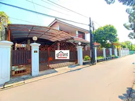 Rumah luas mewah lokasi premium tengah kota Purwosari solo