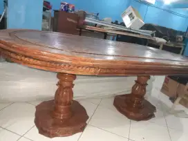 Di jual meja jati . Kondisi masih bagus tinggal pakai