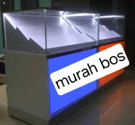 Dijuak etalase kaca kondisi masih bagus