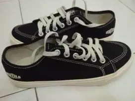 Sepatu Ventela aslih