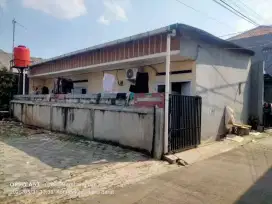 Di jual kontrkan 3 pintu dkt tol.komsen jtiasih