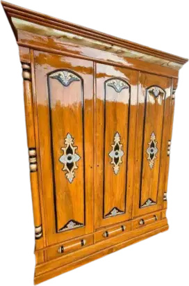 Furniture lemari pakaian 3 pintu