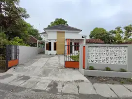 RUMAH LIMASAN TANAH LUAS BANGET DEKAT RS. NUR HIDAYAH JL IMOGIRI