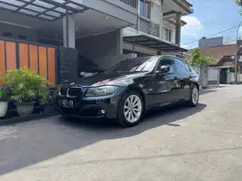 BMW 325i 2010 Bensin