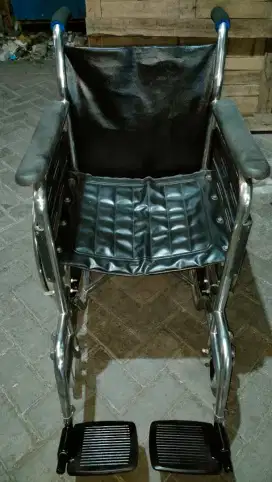 Kursi Roda stainless second bagus 90%