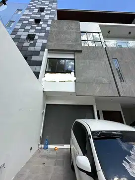 Ruko Bagus Bangunan Baru di Mainroad Pasirkaliki Bandung