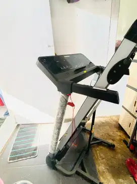 Kinetic Treadmill motorized hitam