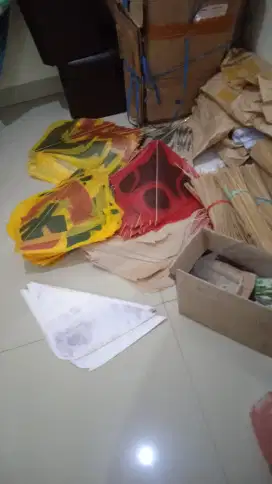 Dicari PEGAWAI Wanita. Produksi Layangan Rumahan.