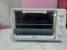 Oven merk  kirin bekas kondisi normal
