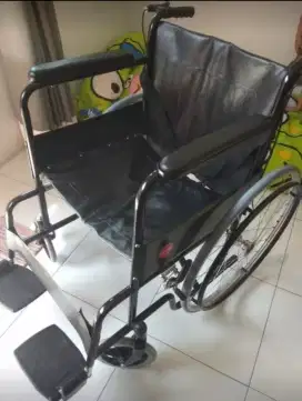 Kursi roda 99% mulus