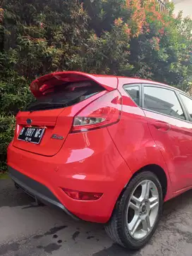 Ford Fiesta S automatic 2010 low km