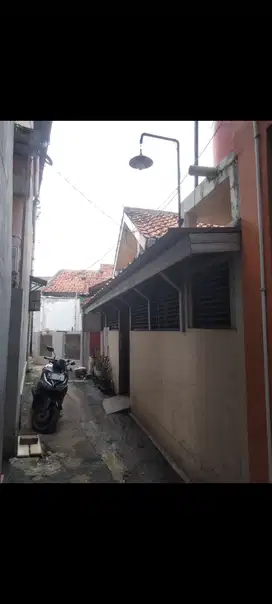 DiJual Rumah dekat dr pintu timur ragunan