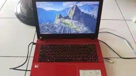 Asus X441B prosesor AMD A9 UK.14 inci warna merah menyala.