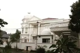 Jual rumah mewah dalam perumahan billymoon jakarta timur