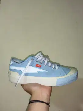 X-TERNAL SECOND BLUE (UK 41)