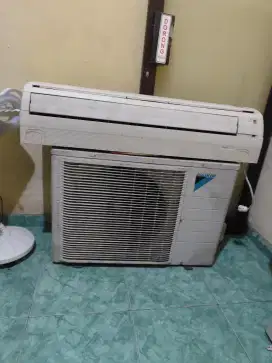 DIJUAL AC DAIKIN 2 PK MURAH CEPAT