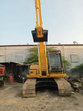 Excavator PC200-8MO th 2018 harga 725jt NEGO!!