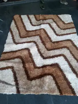 Karpet bulu jumbo